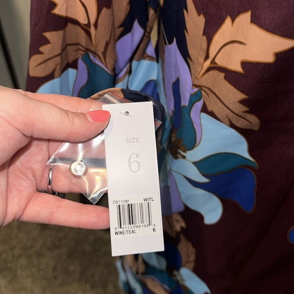 Donna Morgan Floral Long Blouson Sleeve Sheath Dress New with tags - Picture 9 of 10